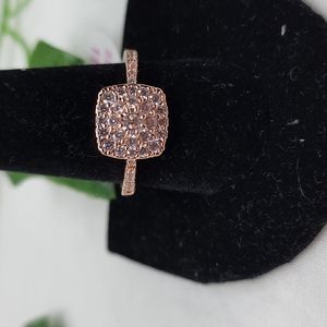 Rose Gold Pavé Square Cluster Ring - Women Jewelry